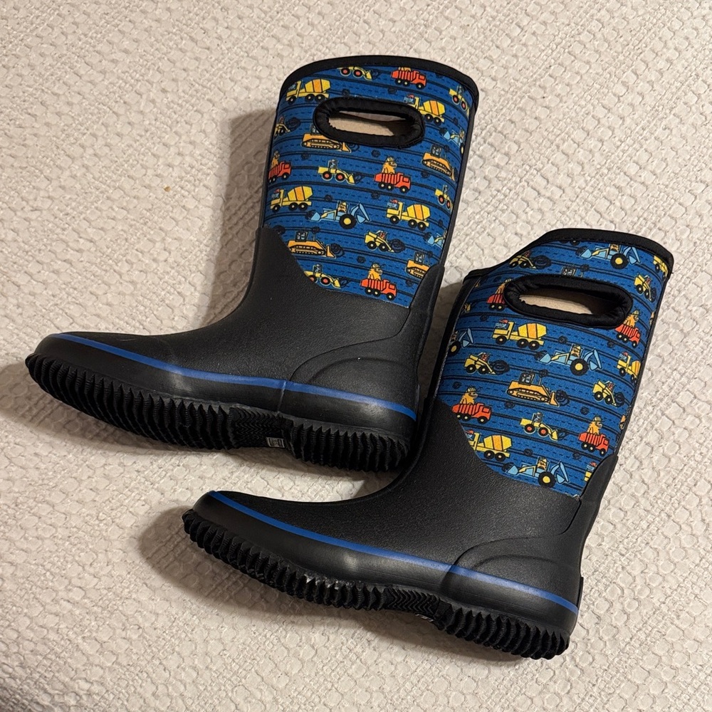 Dinosaur MudBoot: Puddle-a-saurus by LONECONE - Picture 2 of 5